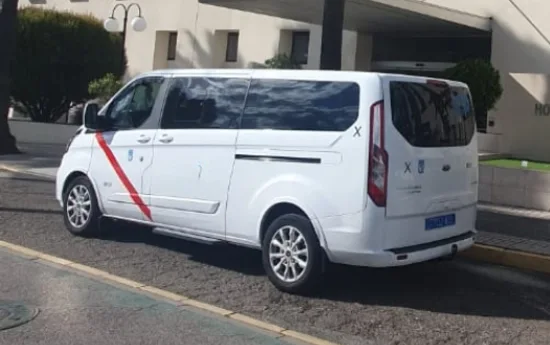 Taxi van para aeropuerto